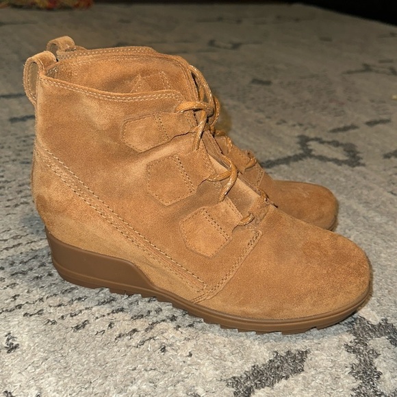 Sorel Wedge Evie lace up bootie tan sz 8 - Picture 1 of 6